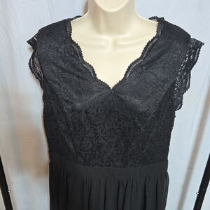 Dressystar Women's V Neck Sleeveless Lace Bridesmaid Dress Wedding Party Gown